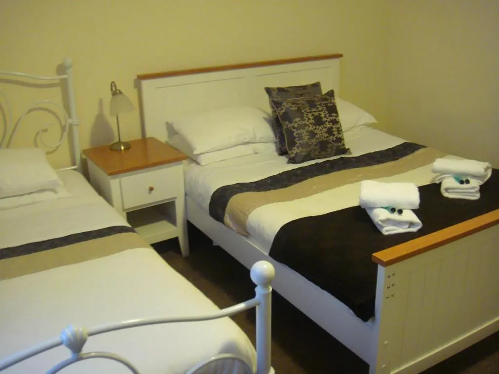 Cross Street Guesthouse Brighton 3*,